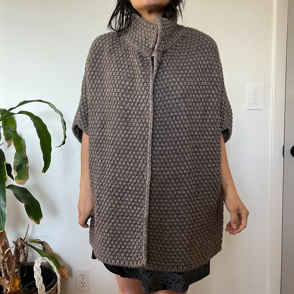 Anthropologie Small Alpaca Blend Made‎ In Italy Grey knit Slouchy Poncho Cozy